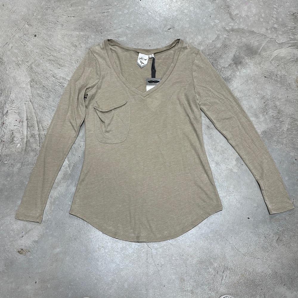 Tan White Crow long‎ sleeve v neck top / size XS / P-52
